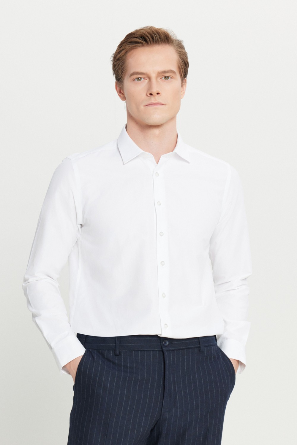 Altınyıldız Classics Erkek Beyaz Non-Iron Ütülemesi Kolay Terletmez Pamuklu Slim Fit Dar Kesim Klasik Yaka Gömlek görsel 6