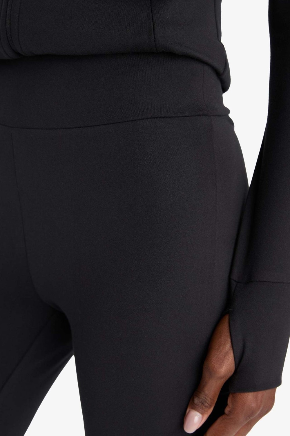 DeFacto Airtech Flare Fit Toparlayıcı Yüksek Bel İspanyol Paça Soft Touch Sporcu Pantolon B3988AX25AU görsel 8