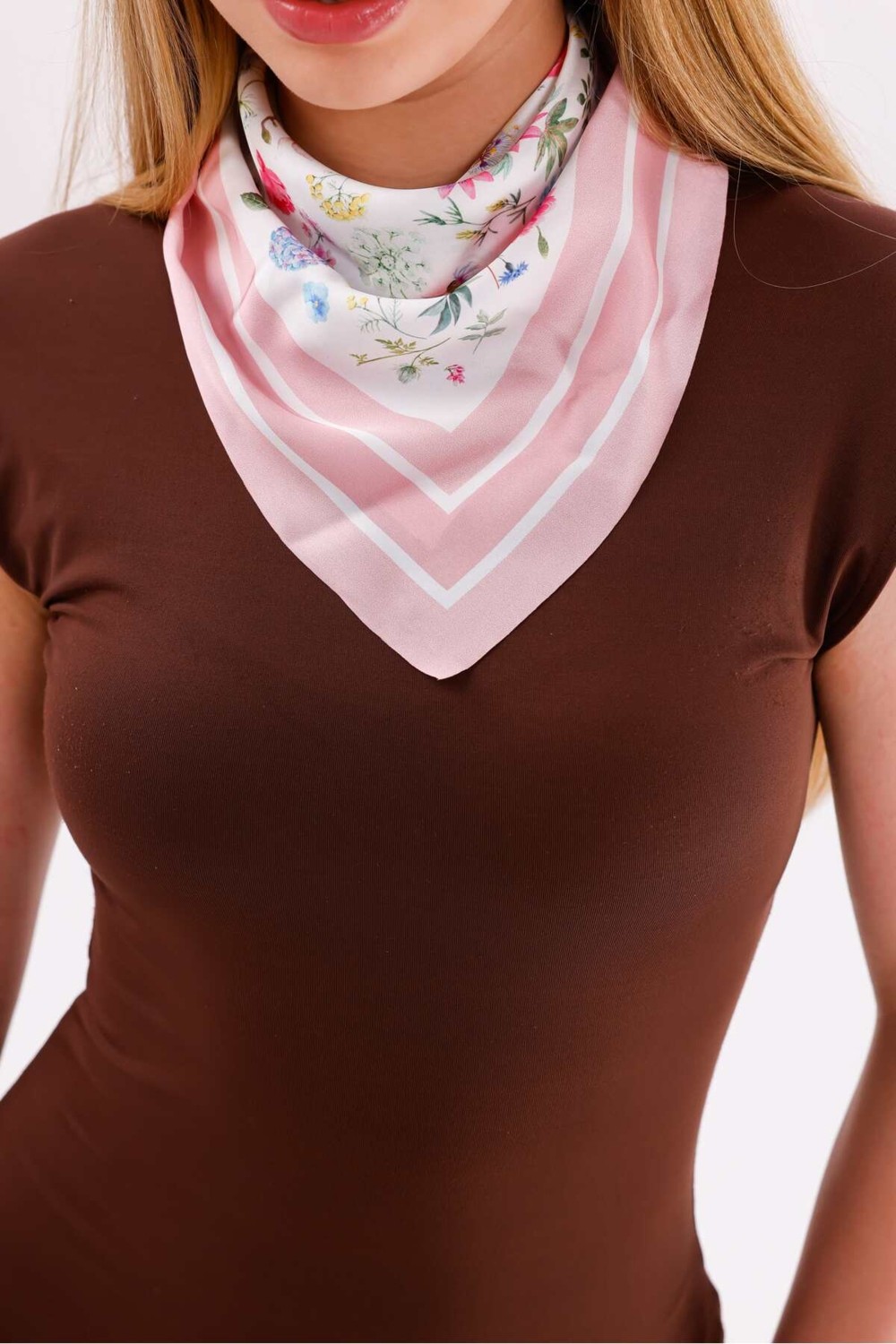 Tarzını Seç Pembe Bahar Model Fular Estascarf 48 x 48 cm görsel 2