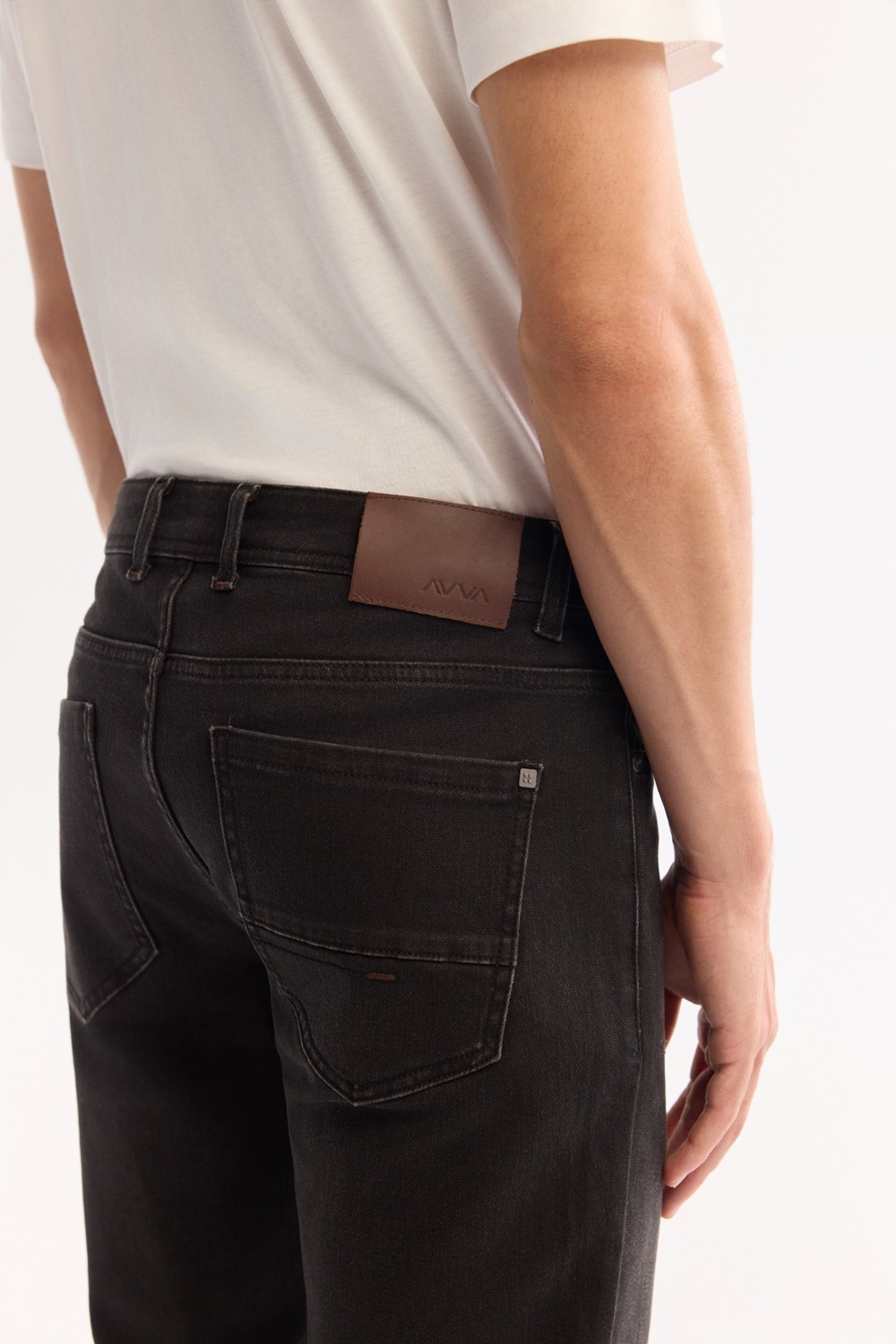 AVVA Erkek Kahverengi Klasik Bel Pamuklu Eskitme Yıkamalı Berlin Slim Fit Jean Pantolon A52Y3501 görsel 4