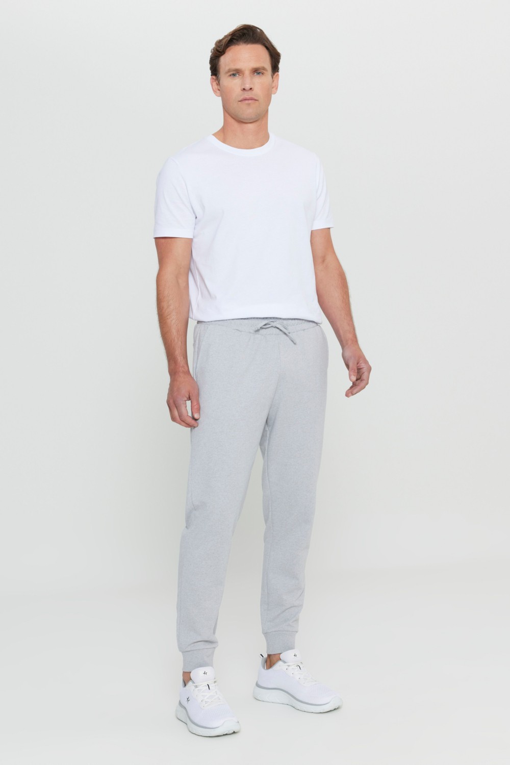 Altınyıldız Classics Erkek Siyah Standart Fit Normal Kesim 2 Iplik Cepli Rahat Pamuklu Jogger Eşofman Altı görsel 2