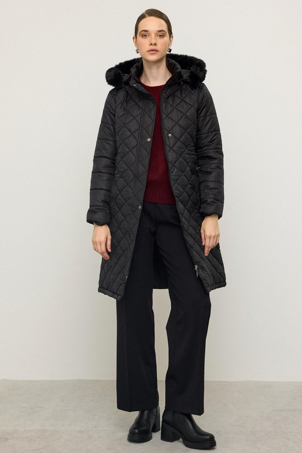 Olcay Çıkabilen Kürklü Kapüşonlu Metal Aksesuarlı Kapitone Mont Siyah 6790 görsel 6