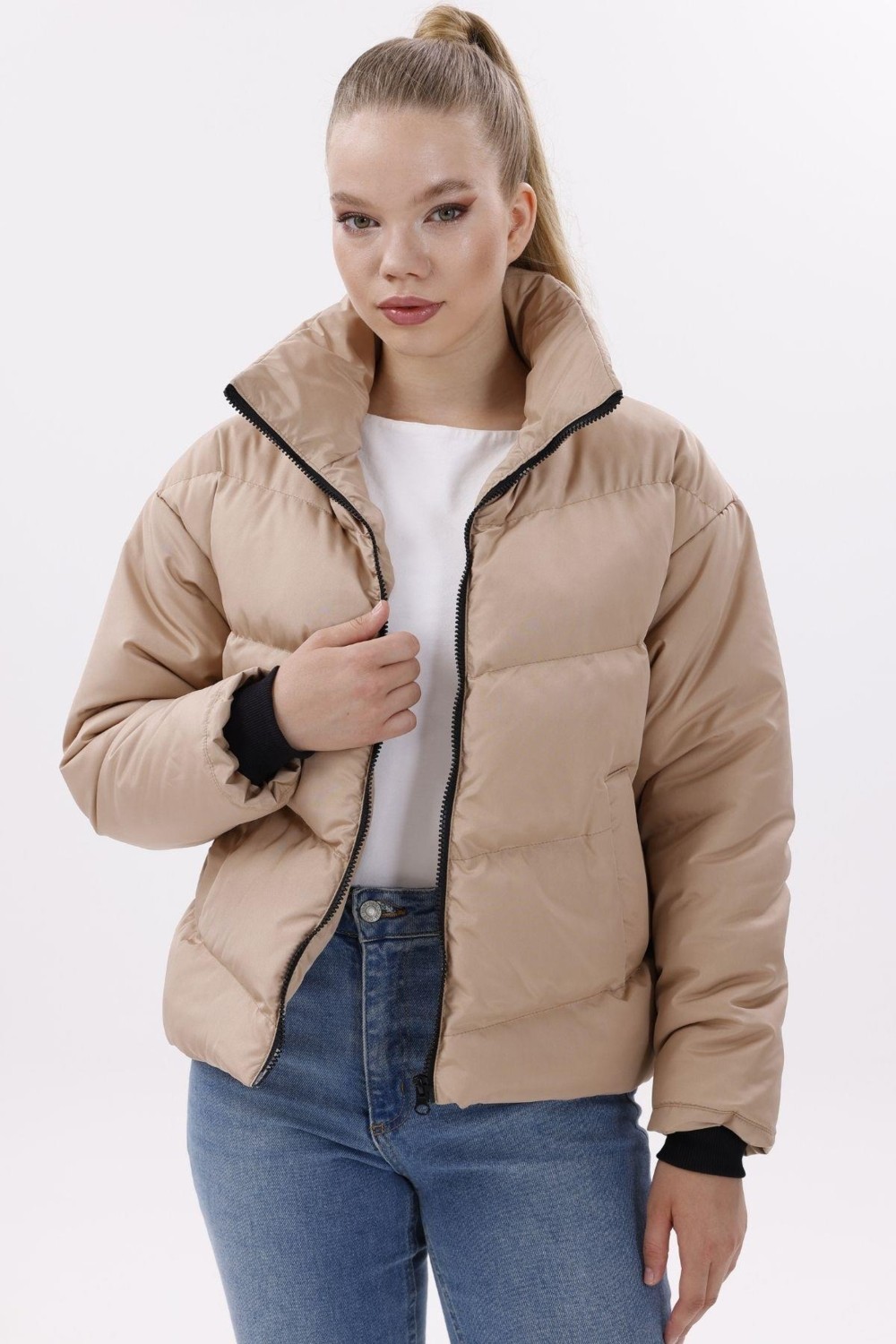 Freemen Kadın Siyah Dolgulu Puffer Mont - Yüksek Yaka, Suya Dayanıklı, Rahat Kesim, Günlük Stil