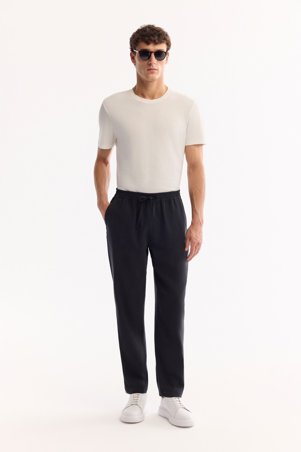 AVVA Erkek Siyah Beli Lastik Bağcıklı Soft Touch Relaxed Fit Pantolon A52Y3013