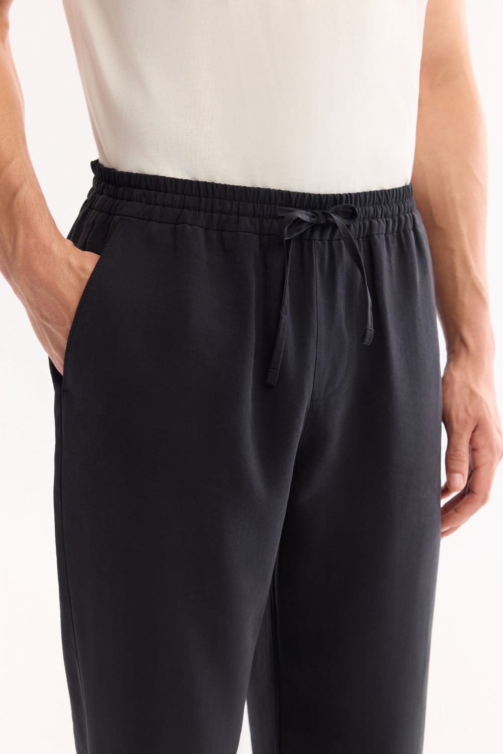 AVVA Erkek Siyah Beli Lastik Bağcıklı Soft Touch Relaxed Fit Pantolon A52Y3013 görsel 5