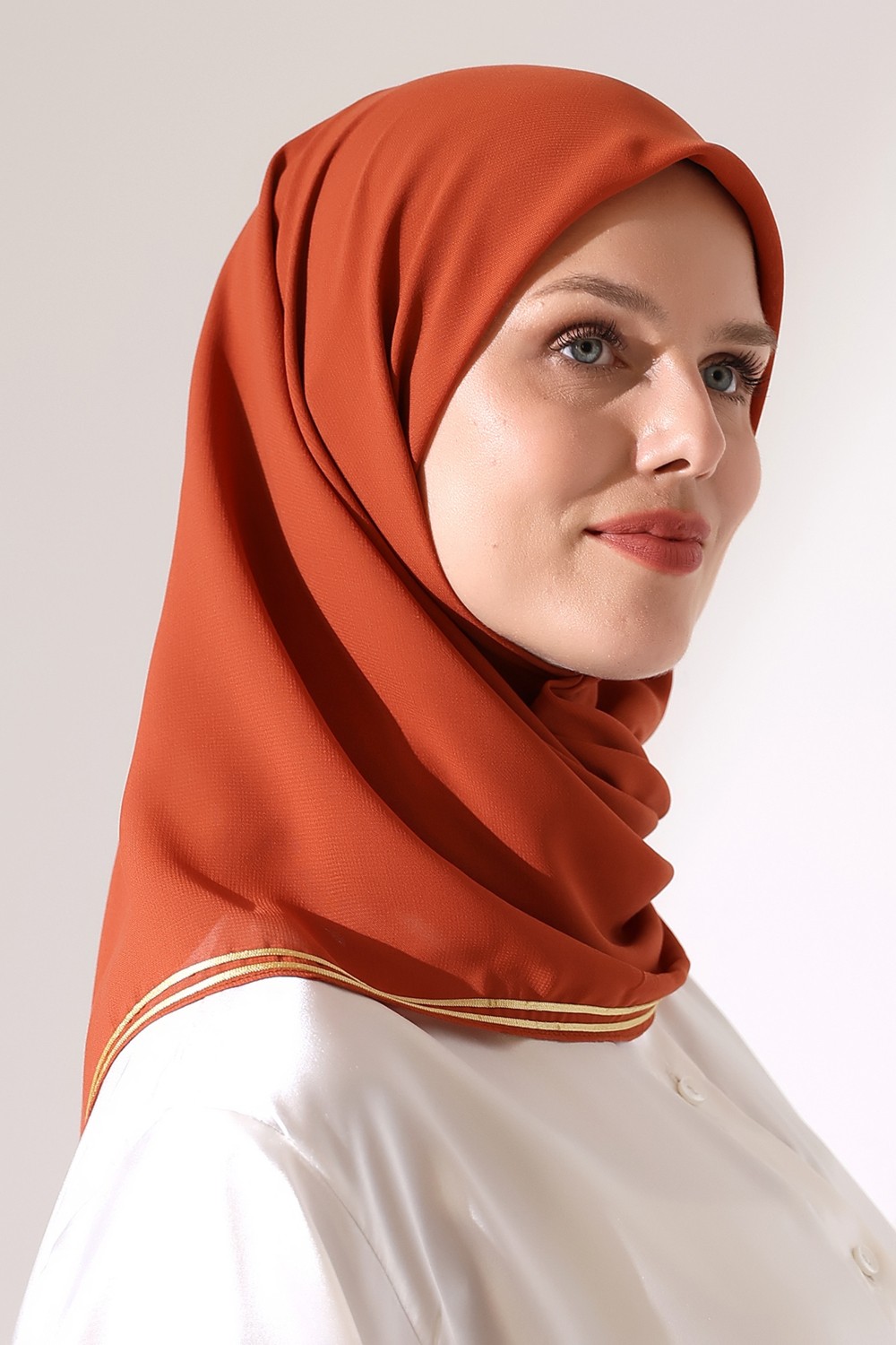 İhvan Online Tesettür Biyeli Bürümcük Düz Şifon Eşarp - Bordo