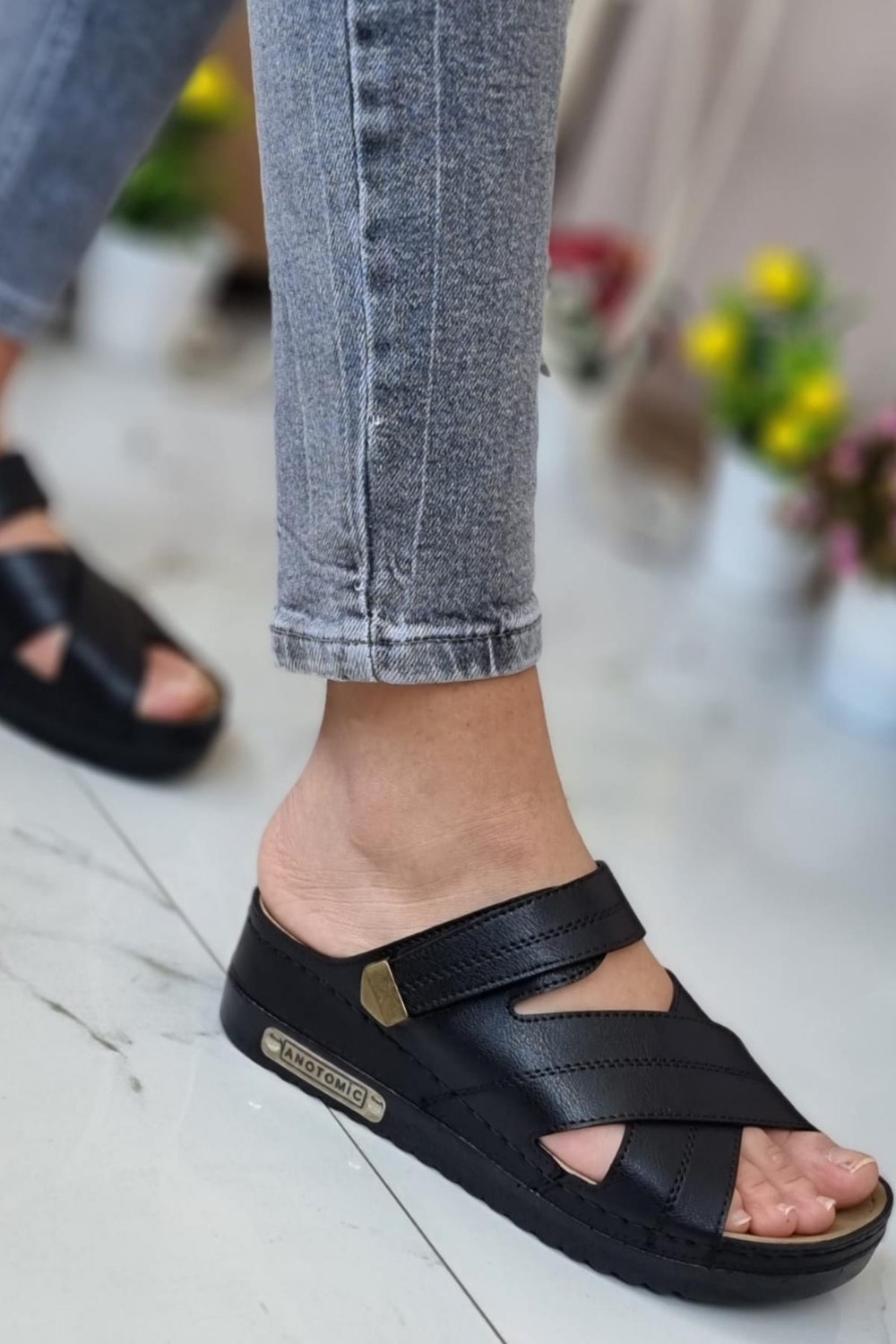 Neon Shoes Budi Kadın Şık Konforlu Günlük Terlik Anatomik Ortopedik Taban Suni Deri Anne Dışarı Ev Terliği görsel 5