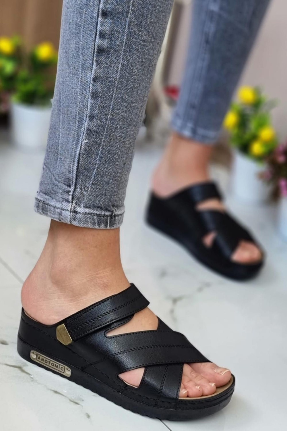 Neon Shoes Budi Kadın Şık Konforlu Günlük Terlik Anatomik Ortopedik Taban Suni Deri Anne Dışarı Ev Terliği görsel 6