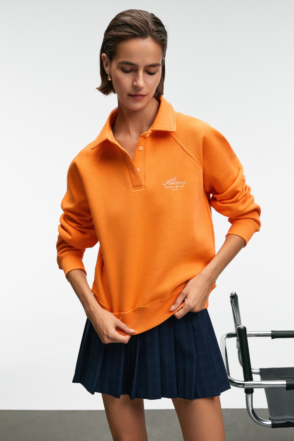 Grimelange CAMIREL Kadın Polo Yaka Düğmeli Nakış Detaylı Reglan Kol Comfort Fit Lacivert Sweatshirt görsel 7