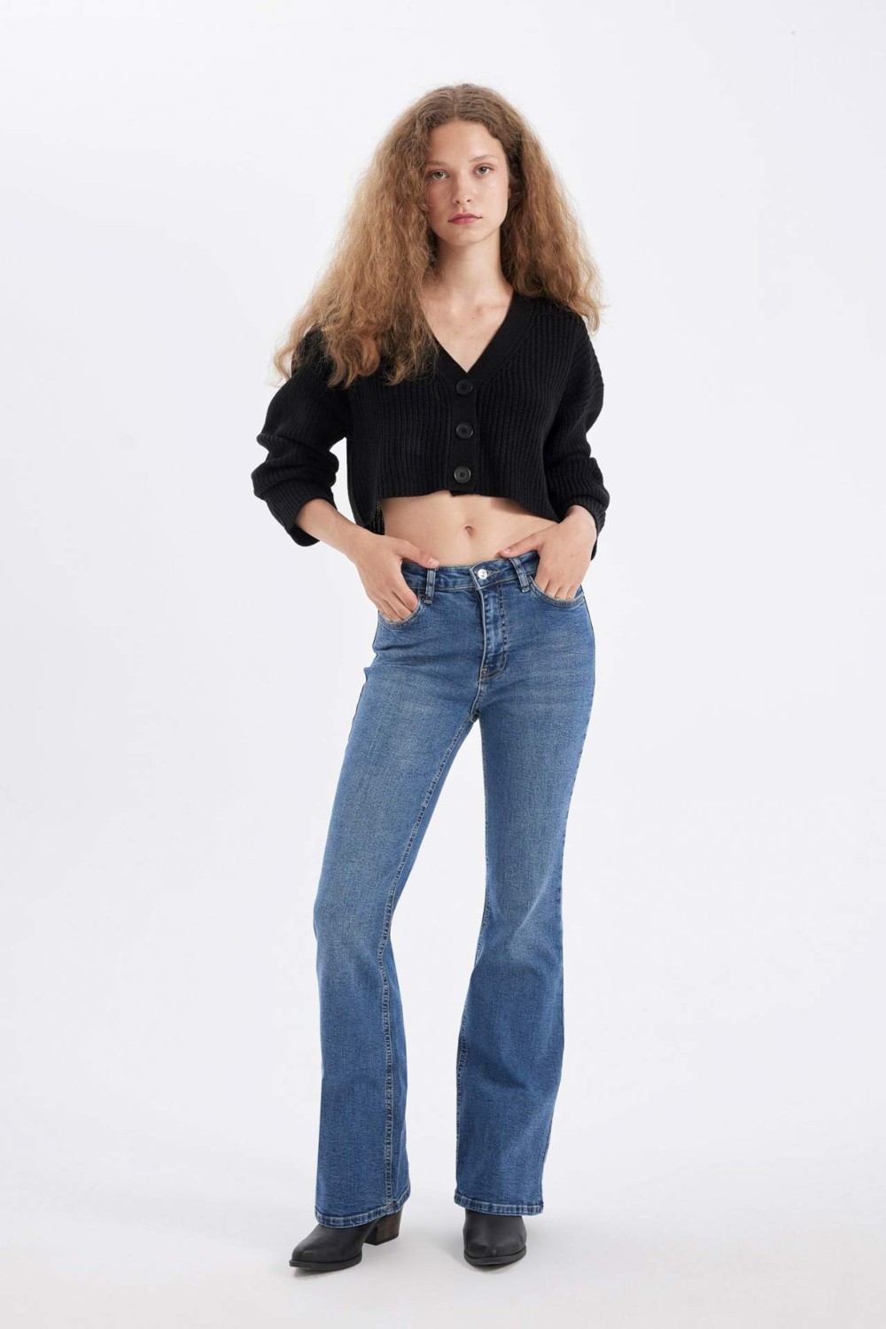 DeFacto Regular Fit V Yaka Basic Düz Düğmeli Triko Hırka görsel 7