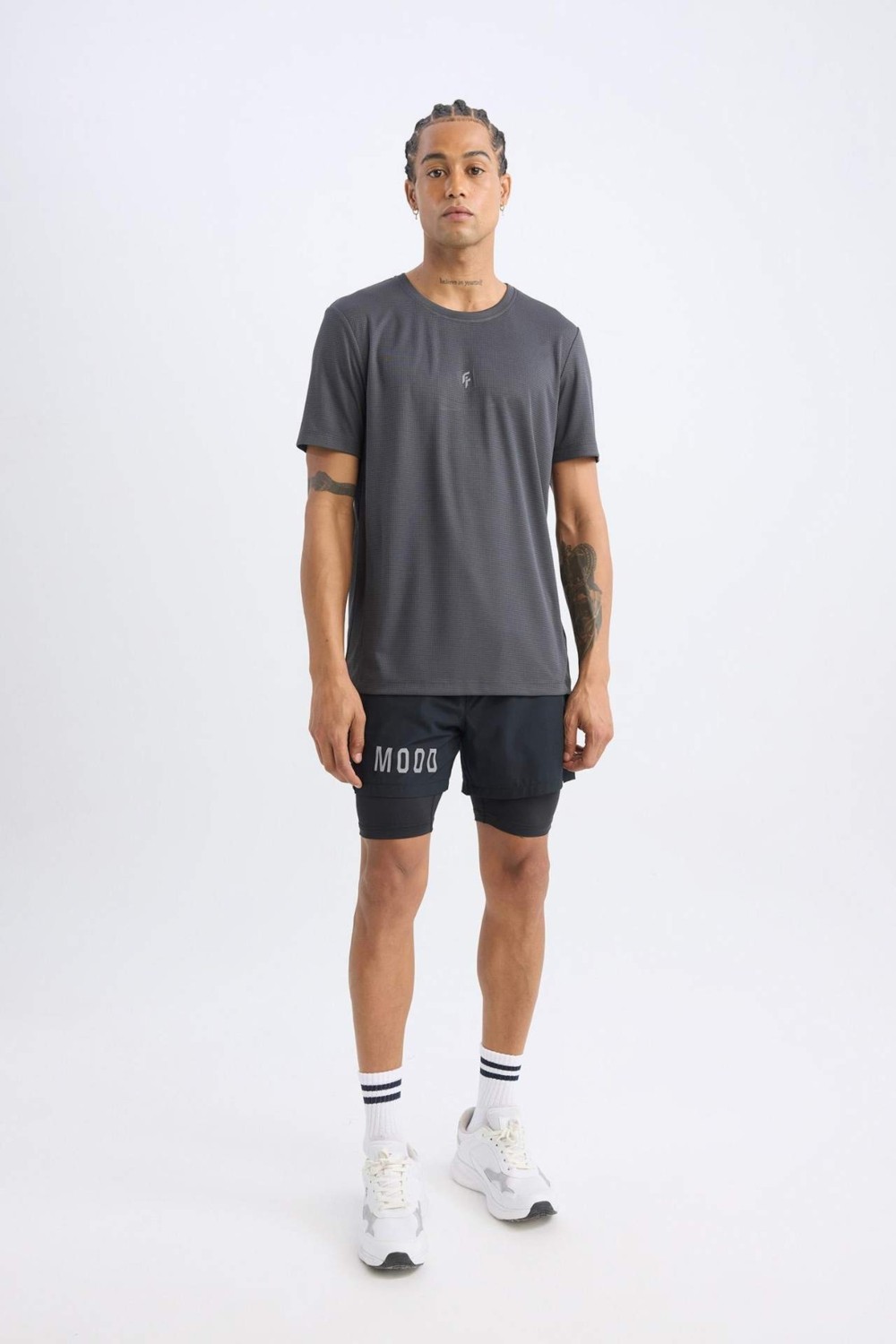 DeFacto Slim Fit Dar Kesim Fermuarlı Telefon Cepli Sporcu Taytlı Şort Z2147AZ25SP görsel 8