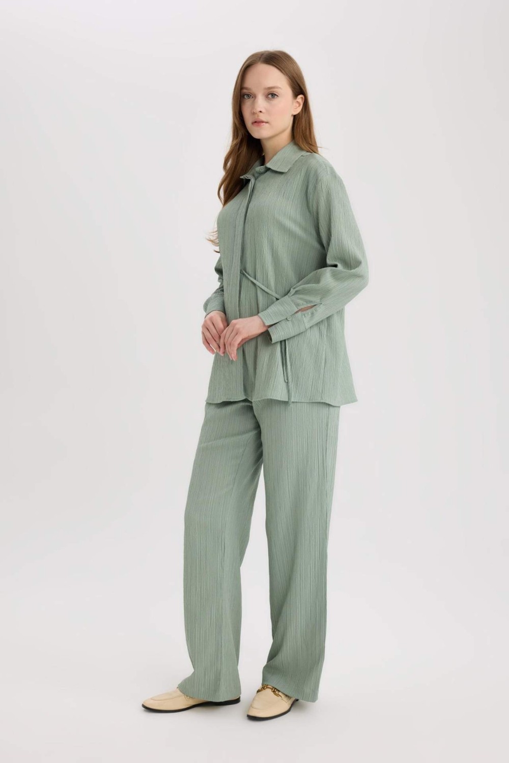 DeFacto Straight Fit Standart Paça Krinkıl Kumaş Pantolon D8680AX25SP görsel 7