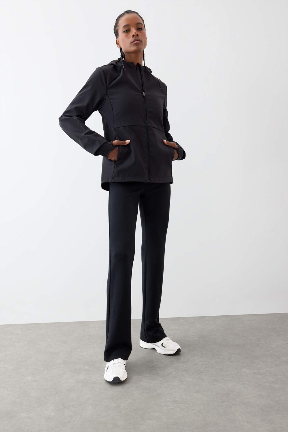 DeFacto Flare Fit İspanyol Paça Standart Boy Modal Soft Touch Pantolon E8957AX25AU görsel 8