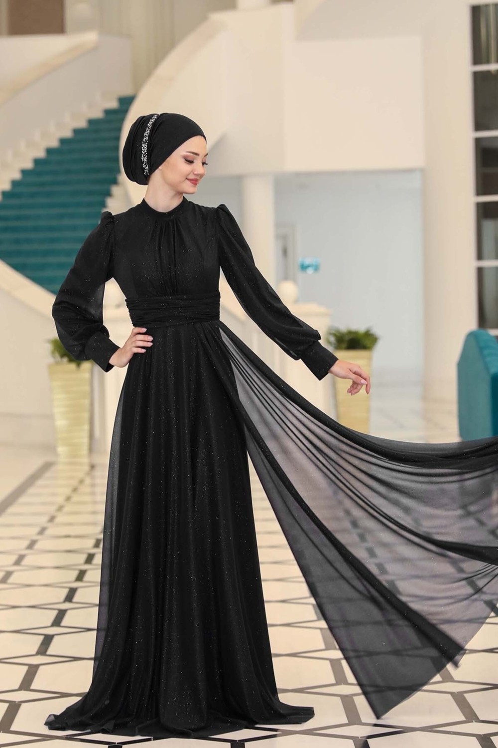 Fuval Moda Şık Tasarım Tül Kübra Abiye görsel 3