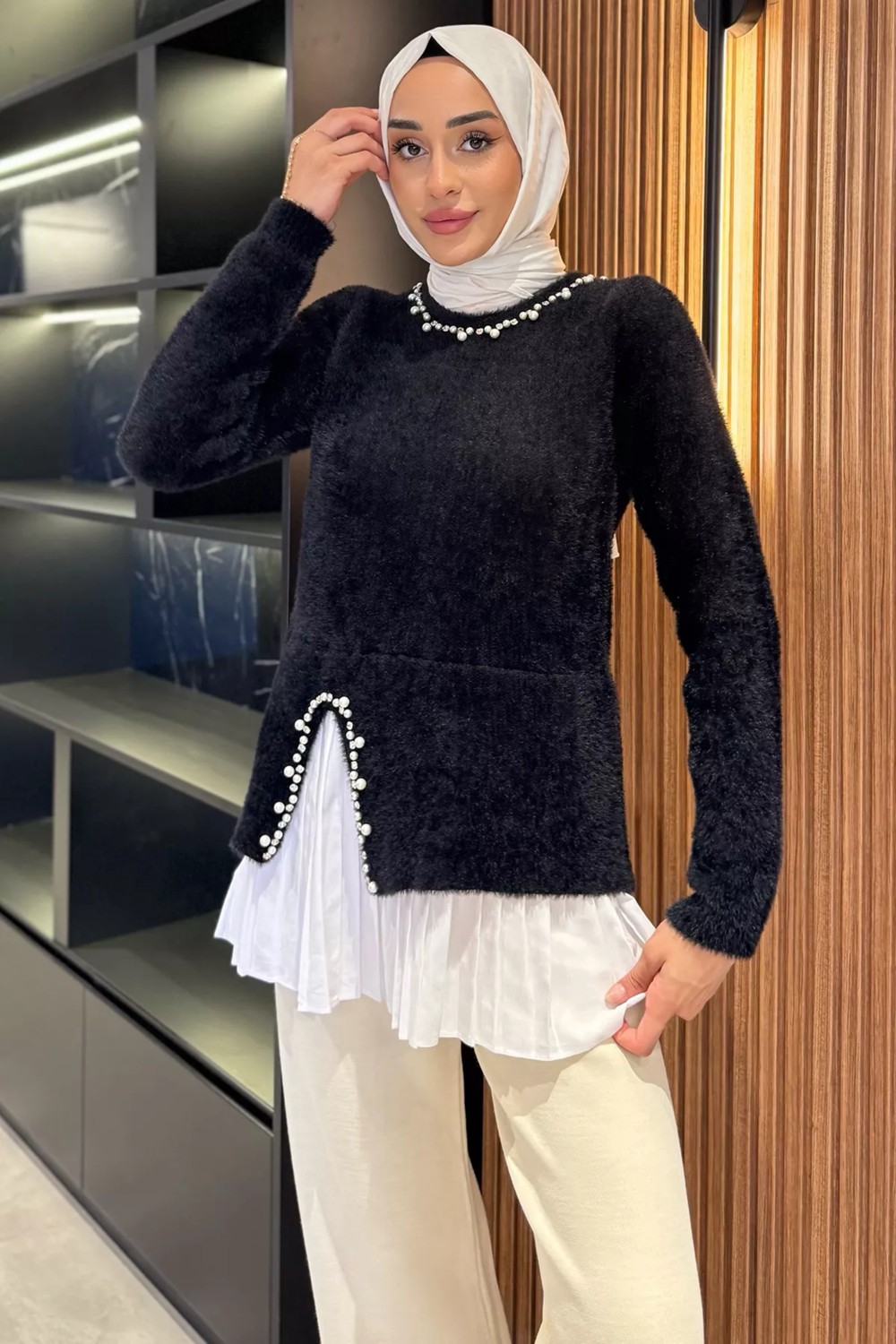 Julude Inci ve Taş Işlemeli Garnili Yumoş Tesettür Triko Kazak (S-M-L Beden Uyumludur.) P-00018071