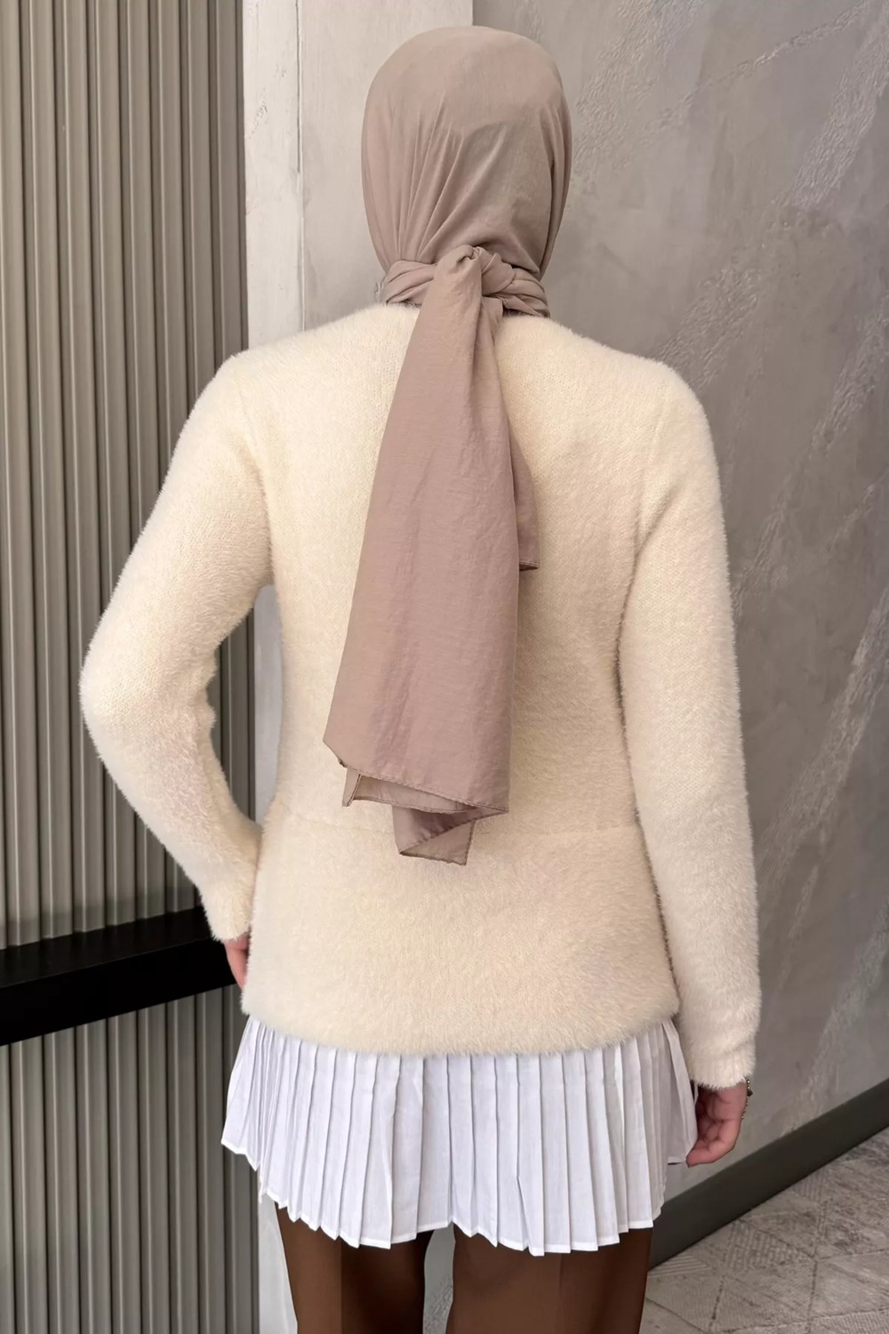 Julude Inci ve Taş Işlemeli Garnili Yumoş Tesettür Triko Kazak (S-M-L Beden Uyumludur.) P-00018071 görsel 8