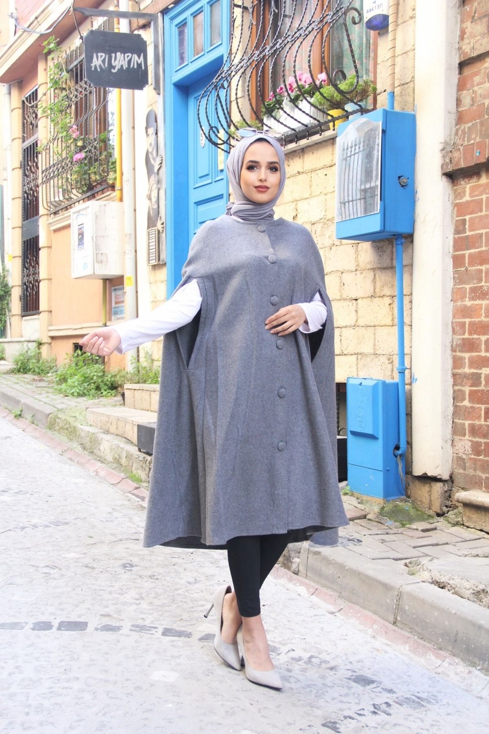 Comstar Kadın Trend Düğmeli Siyah Kaşe Pelerin Panço görsel 5