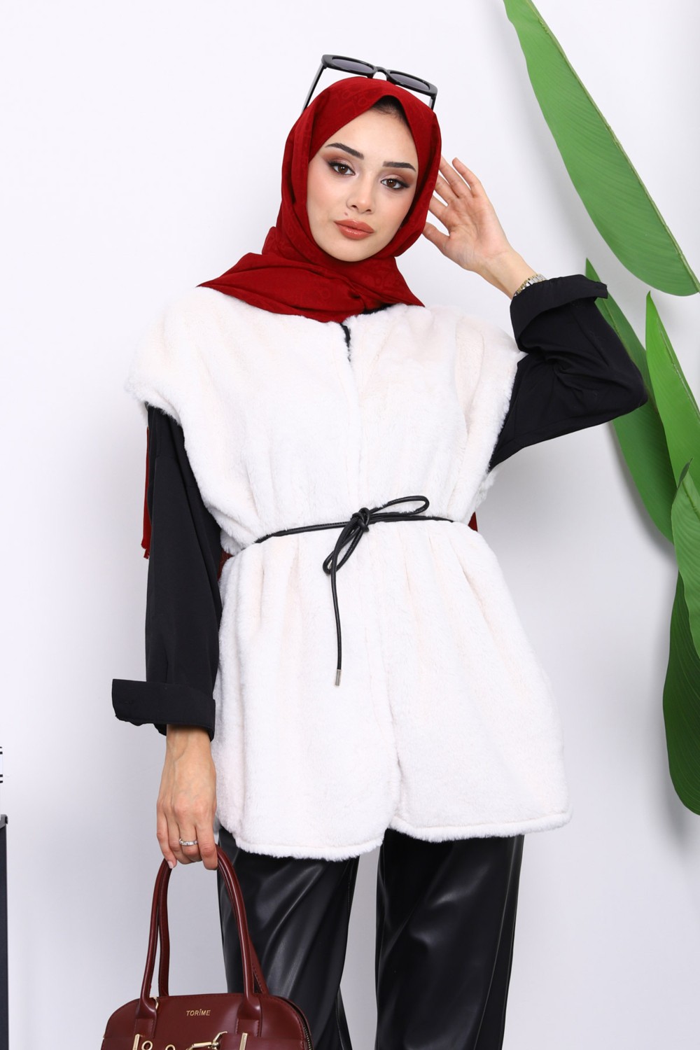 İmaj Butik Krem Cepli Peluş Kürk Yelek görsel 7