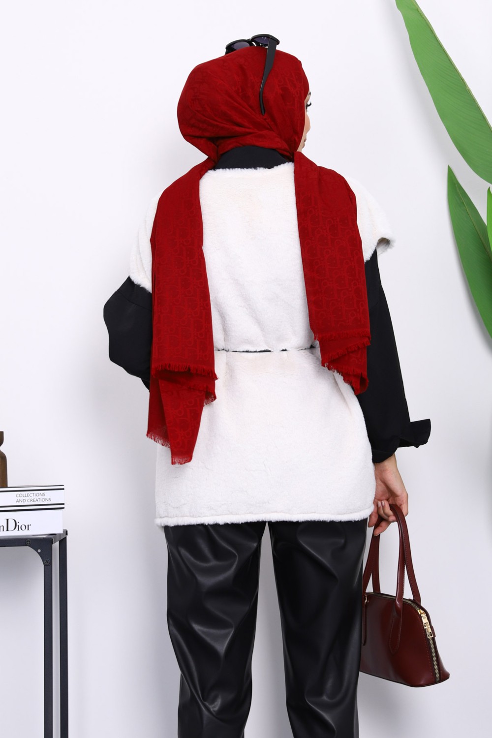 İmaj Butik Krem Cepli Peluş Kürk Yelek görsel 8