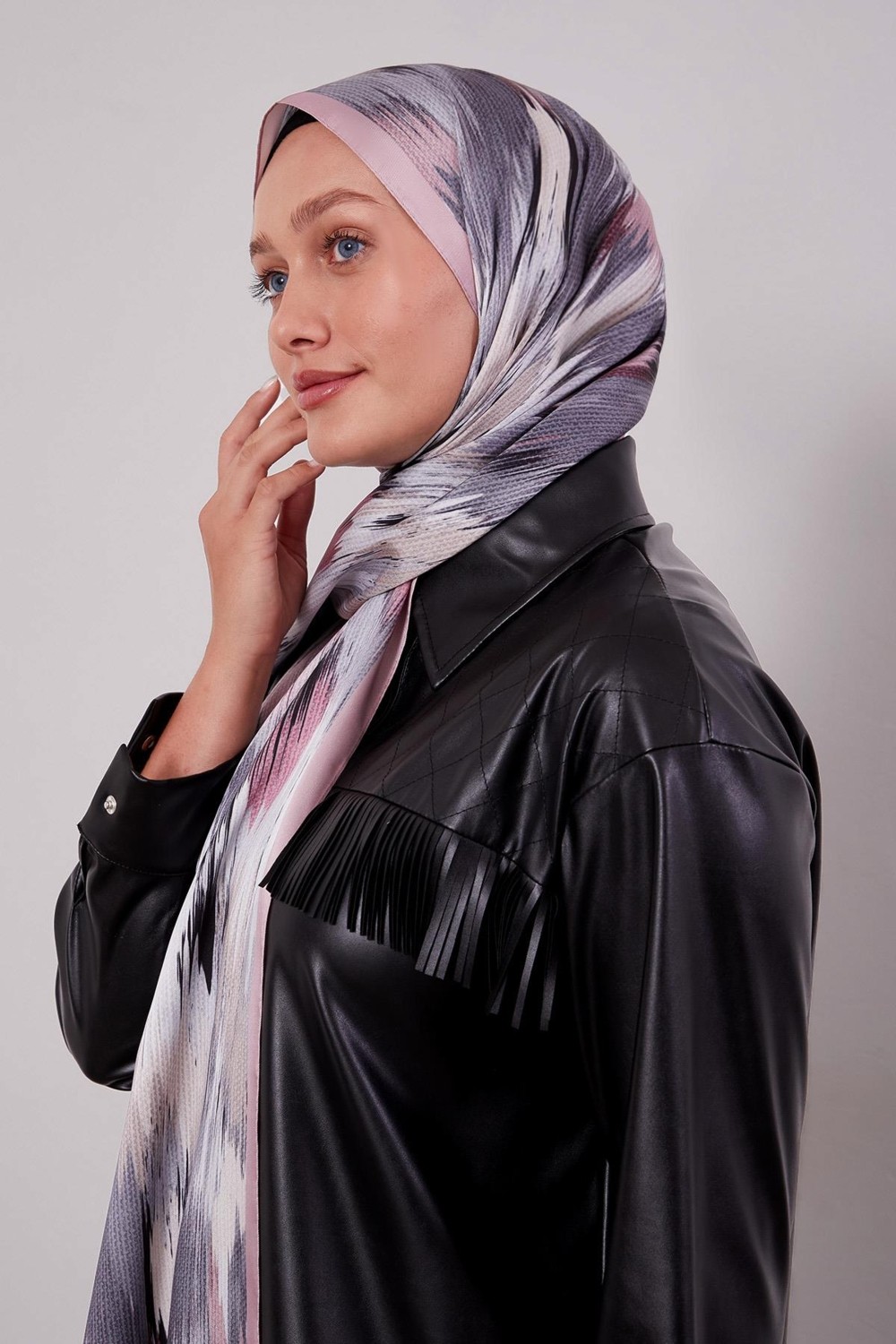 Lêvi D'or Oranj Alacalı Desen Twill Şal görsel 3