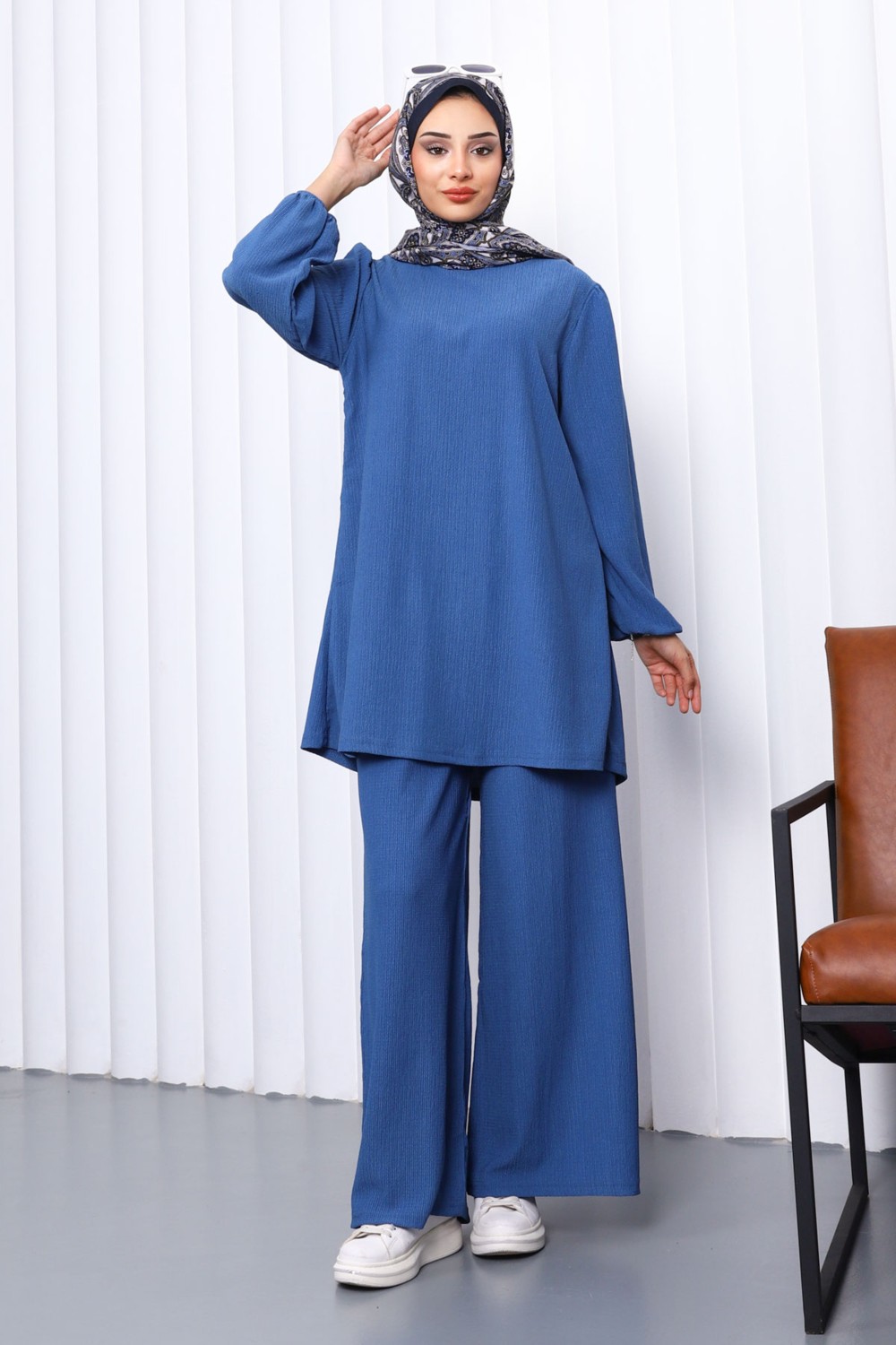 İmaj Butik Kadın Çağla Renkli Tunik Pantolonlu Takım Dokuma Kumaş ile Modern Stil Sunuyor