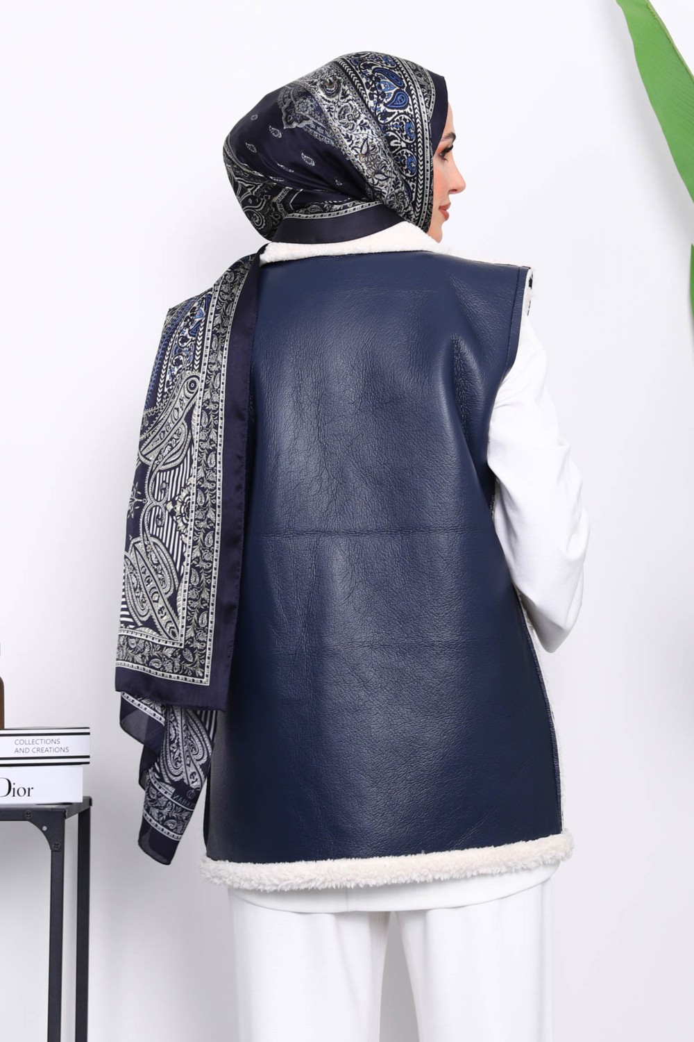 İmaj Butik Koyu Bej Cepli Kürklü Deri Yelek görsel 4