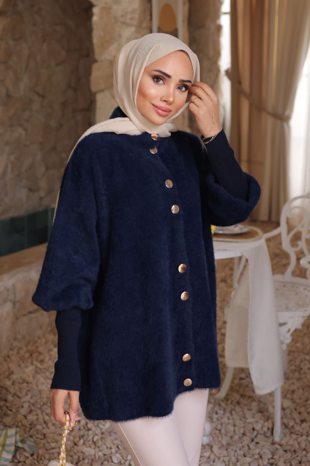 İmaj Butik Krem Renkli Dik Yaka Angora Yumoş Hırka Dokuma Malzeme ile Şık ve Rahat Tasarım