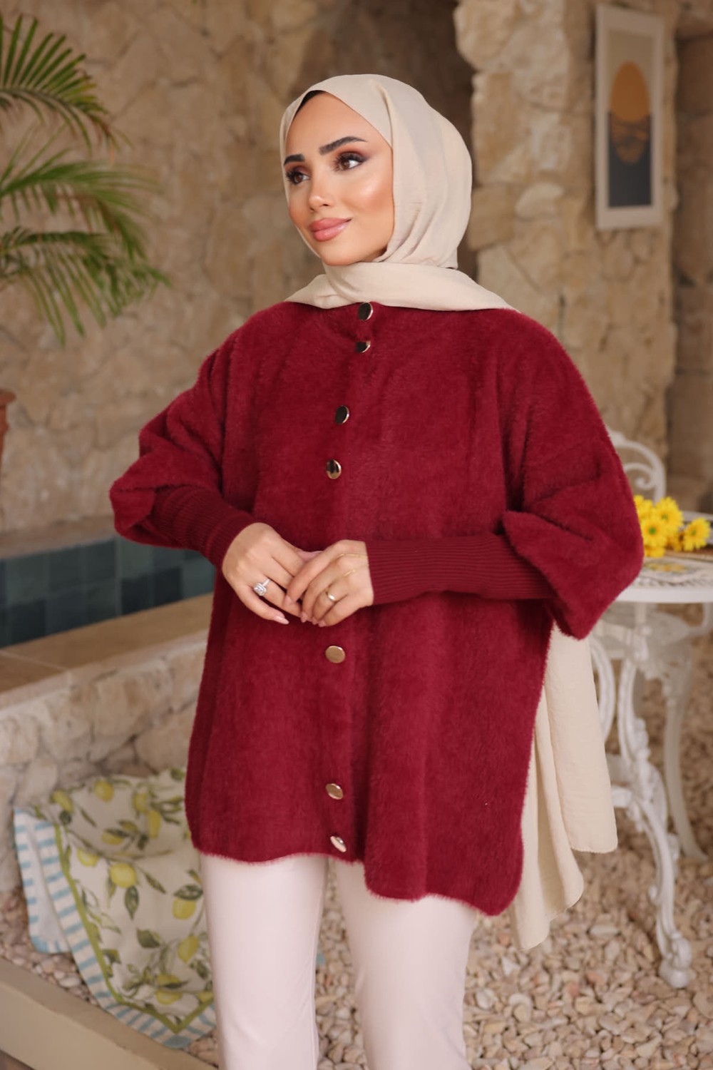 İmaj Butik Krem Renkli Dik Yaka Angora Yumoş Hırka Dokuma Malzeme ile Şık ve Rahat Tasarım