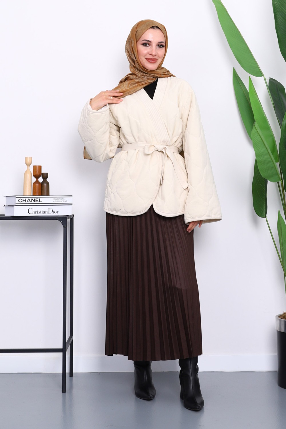 İmaj Butik Krem Kapitone Kuşaklı Astarlı Ceket görsel 2