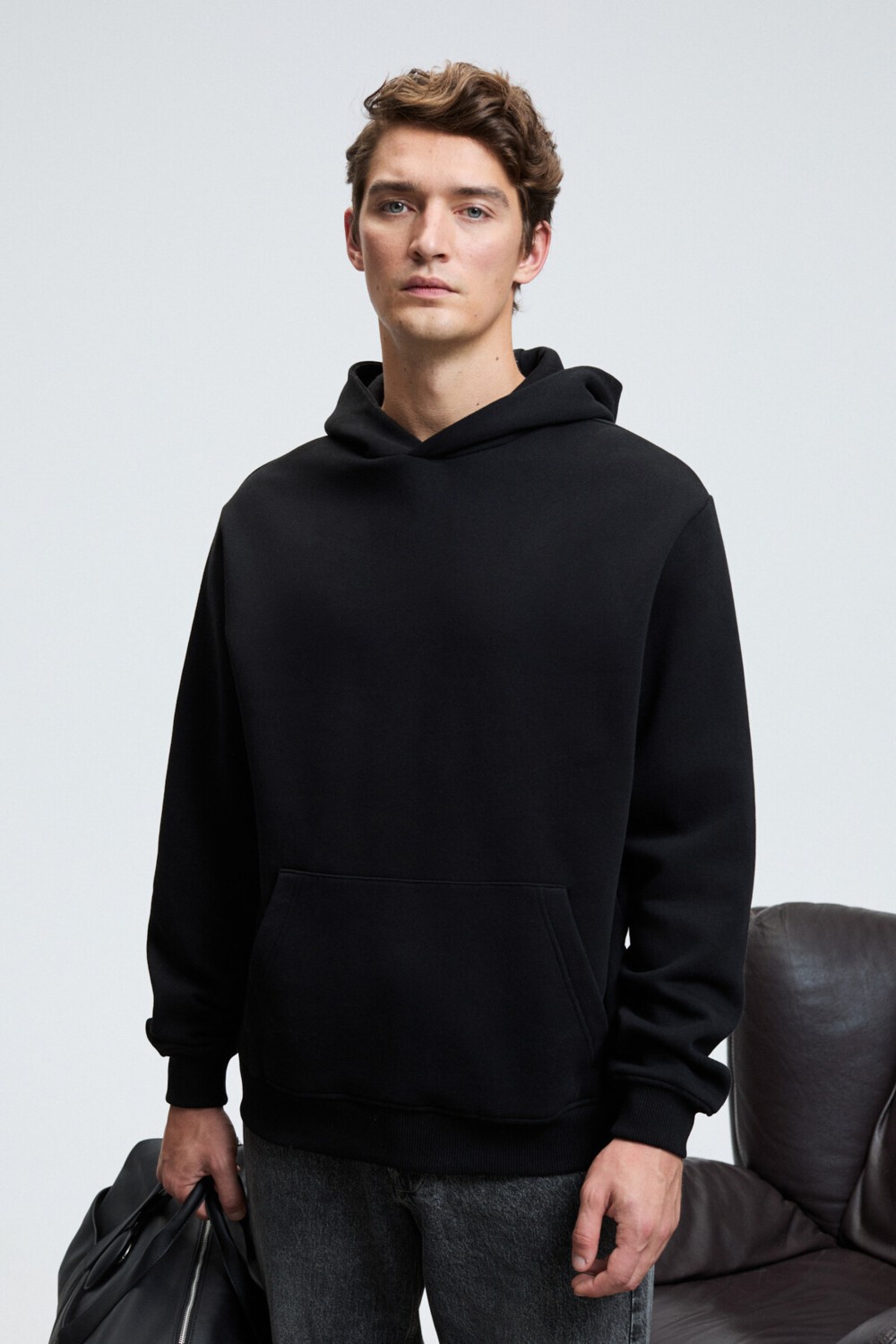 Grimelange AMOS Erkek Yumuşak Kumaşlı 3 İplik Oversize Kapüşonlu Kanguru Cepli Siyah Sweatshirt