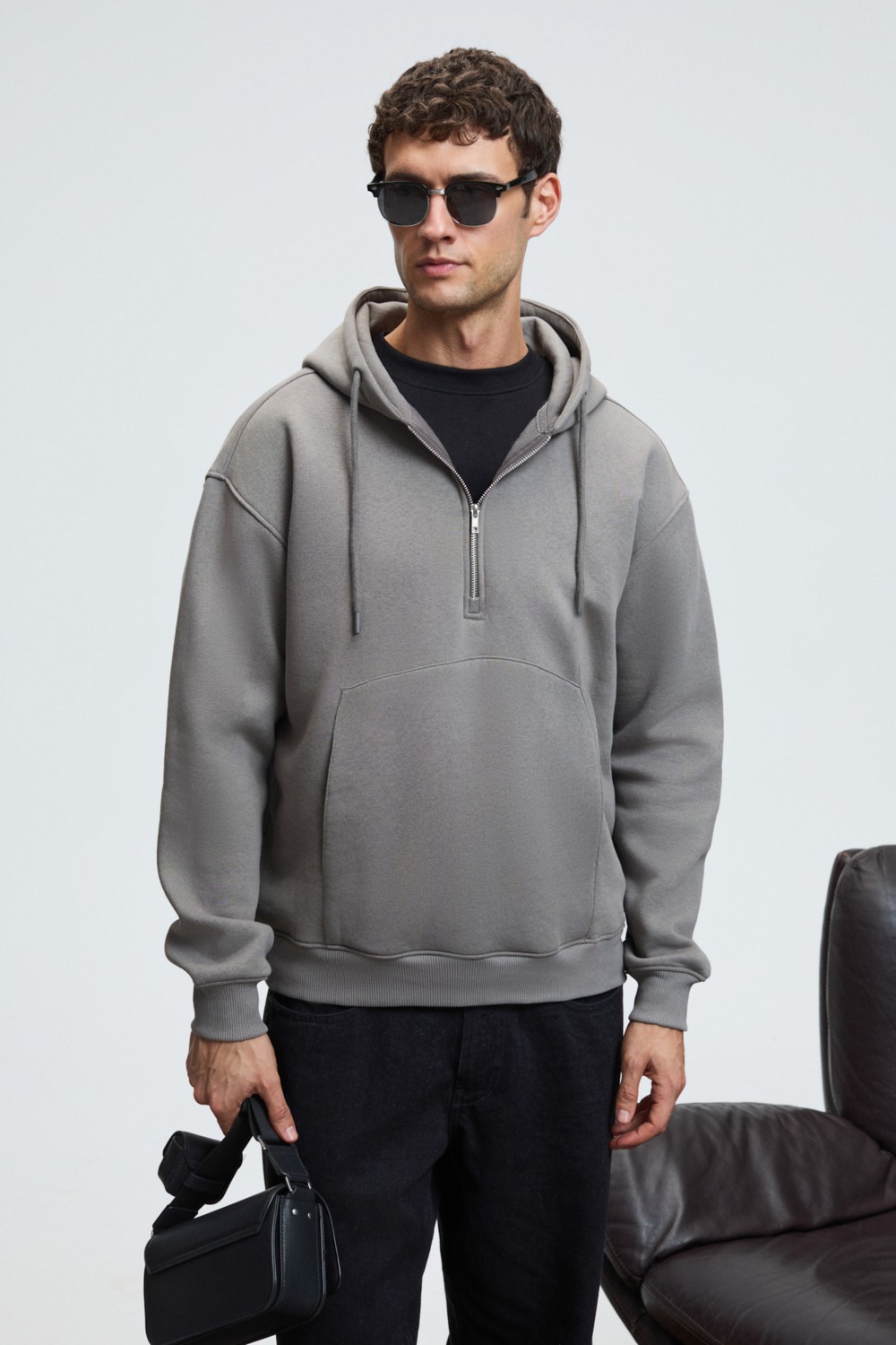 Grimelange JUSTUS Erkek Kapüşonlu Kanguru Cepli Fermuar Yakalı Siyah Sweatshirt