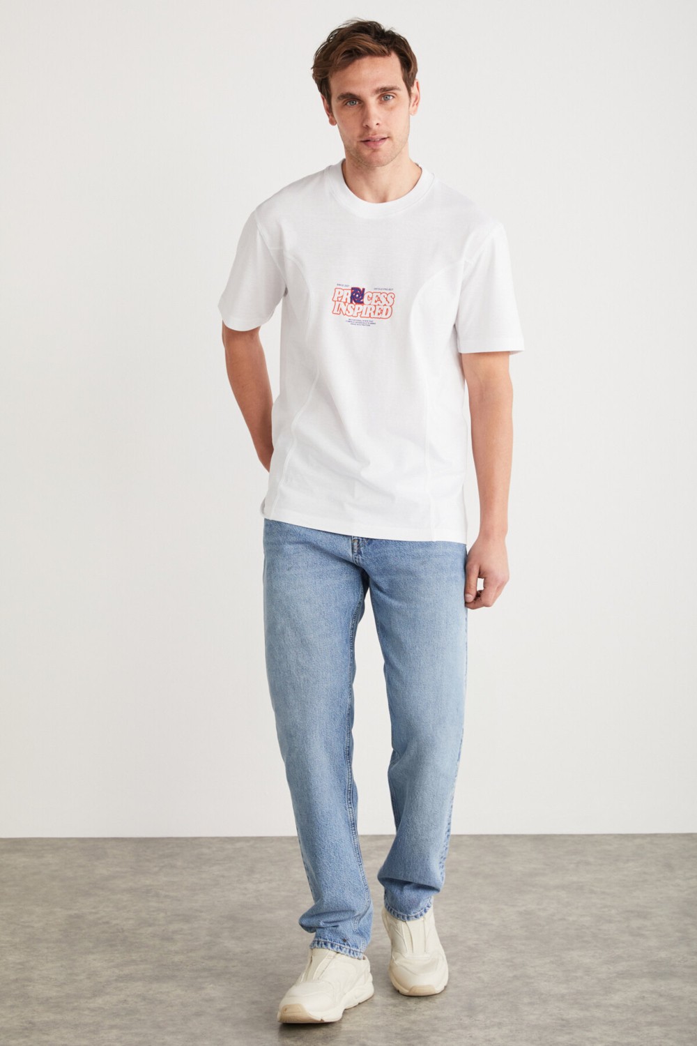 Grimelange MANUEL Erkek %100 Pamuklu Baskı Ve Nakış Detaylı Bisiklet Yaka Kısa Kollu Beyaz T-Shirt görsel 4