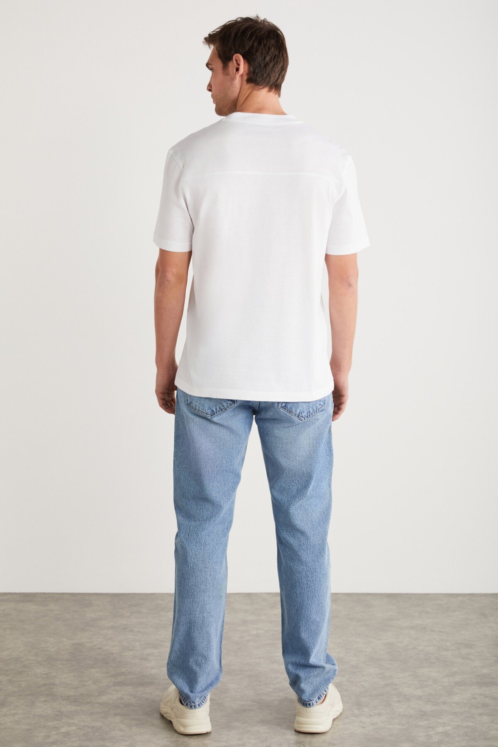 Grimelange MANUEL Erkek %100 Pamuklu Baskı Ve Nakış Detaylı Bisiklet Yaka Kısa Kollu Beyaz T-Shirt görsel 5