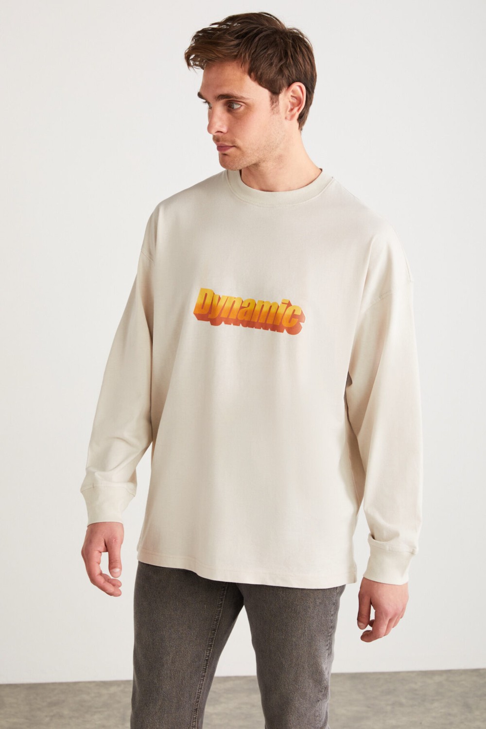 Grimelange AUGUSTO Erkek %100 Pamuklu Önü Ve Arkası Baskı Detaylı Uzun Kollu Oversize Taş Rengi T-Shirt görsel 5