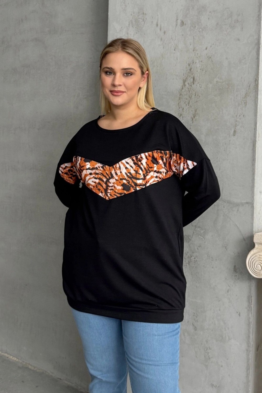 Stil Diva Büyük Beden Bisiklet Yaka Uzun Kollu Leopar Desenli Sweatshirt 300281 görsel 4