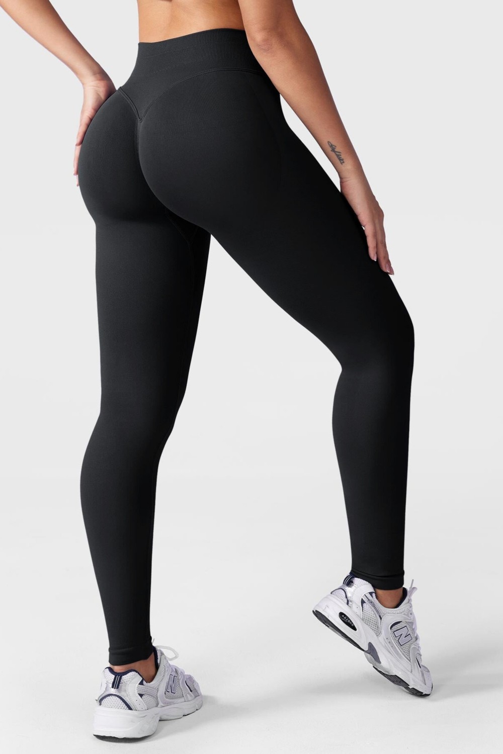 Quitaly Luna Büzgülü Seamless Toparlayıcı Dikişsiz Push-Up Spor Tayt - Siyah
