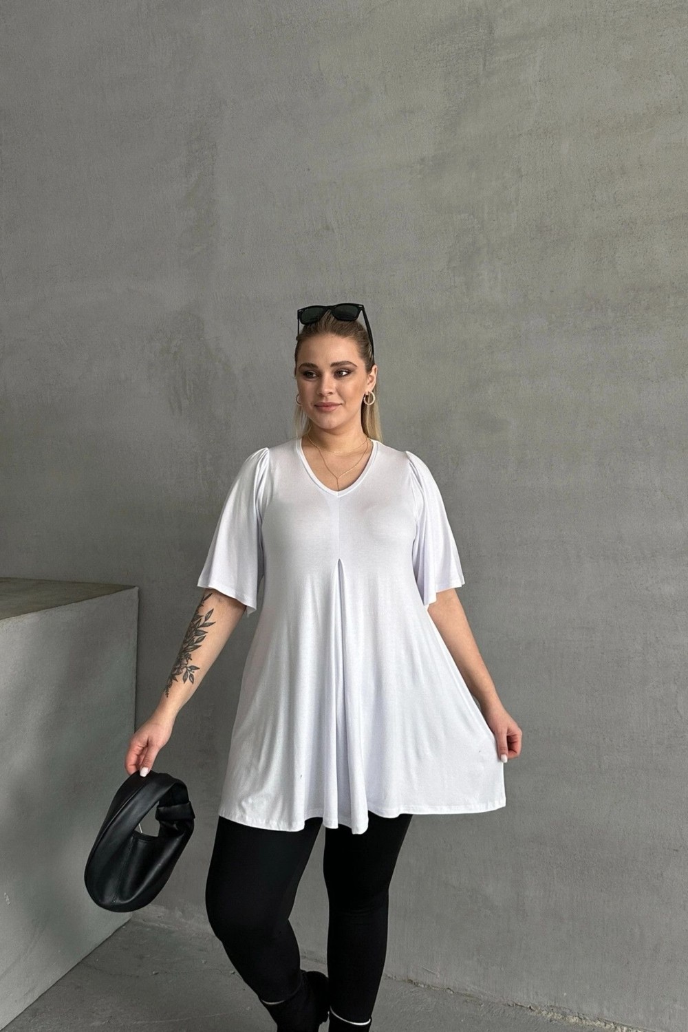 Stil Diva Büyük Beden V Yaka Desensiz Asimetrik Kesim Likralı Bluz Mdl-2 görsel 4