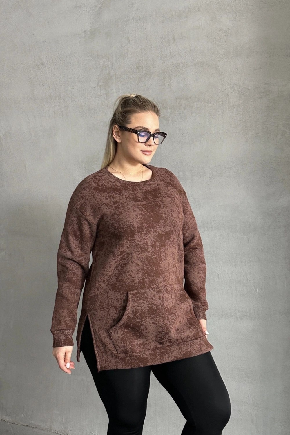 Stil Diva Büyük Beden Uzun Kollu Bisiklet Yaka Önü Cepli Desenli Sweatshirt 106-79