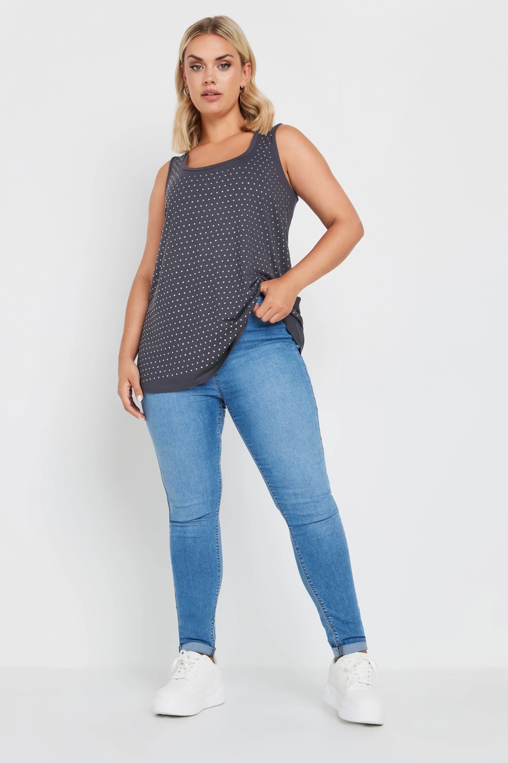 Stil Diva Büyük Beden Sıfır Kol Önü Taş Işlemeli Bisiklet Yaka Bluz 321850 görsel 3