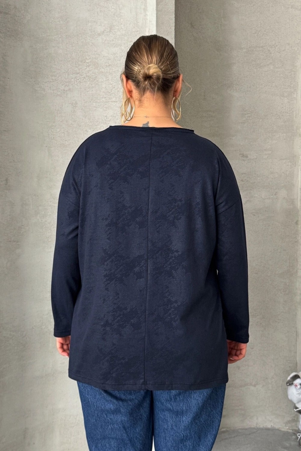 Stil Diva Büyük Beden Yılbaşı Temalı Bisiklet Yaka Uzun Kollu Yırtmaçlı Sweatshirt 303909 görsel 7