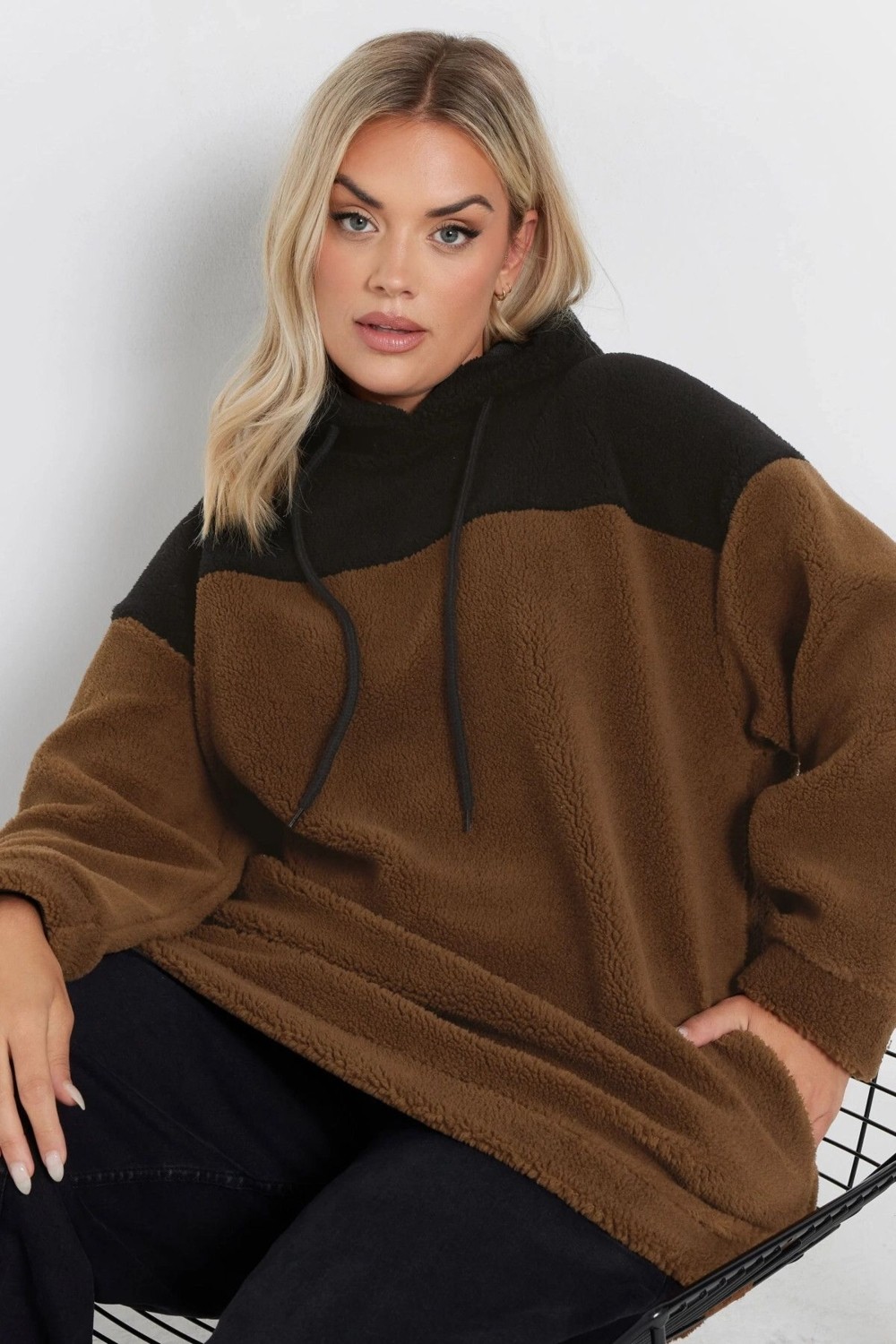 Stil Diva Büyük Beden Uzun Kollu Kapüşonlu ve Cepli Peluş Sweatshirt 303794 görsel 2