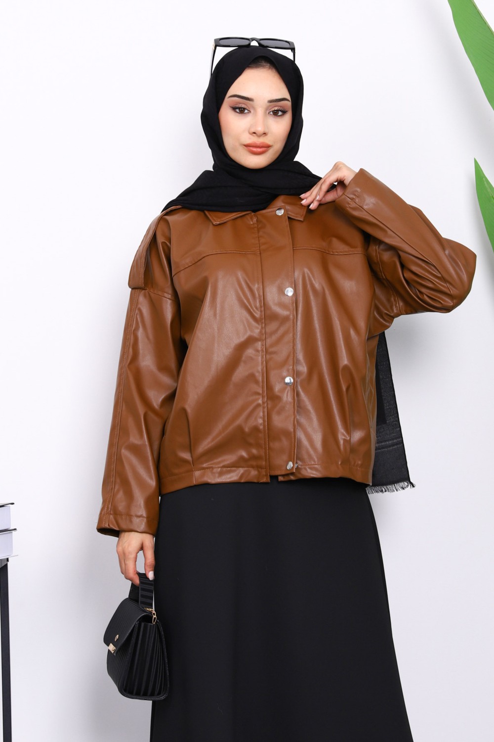 İmaj Butik Siyah Omuz Apoletli Deri Ceket