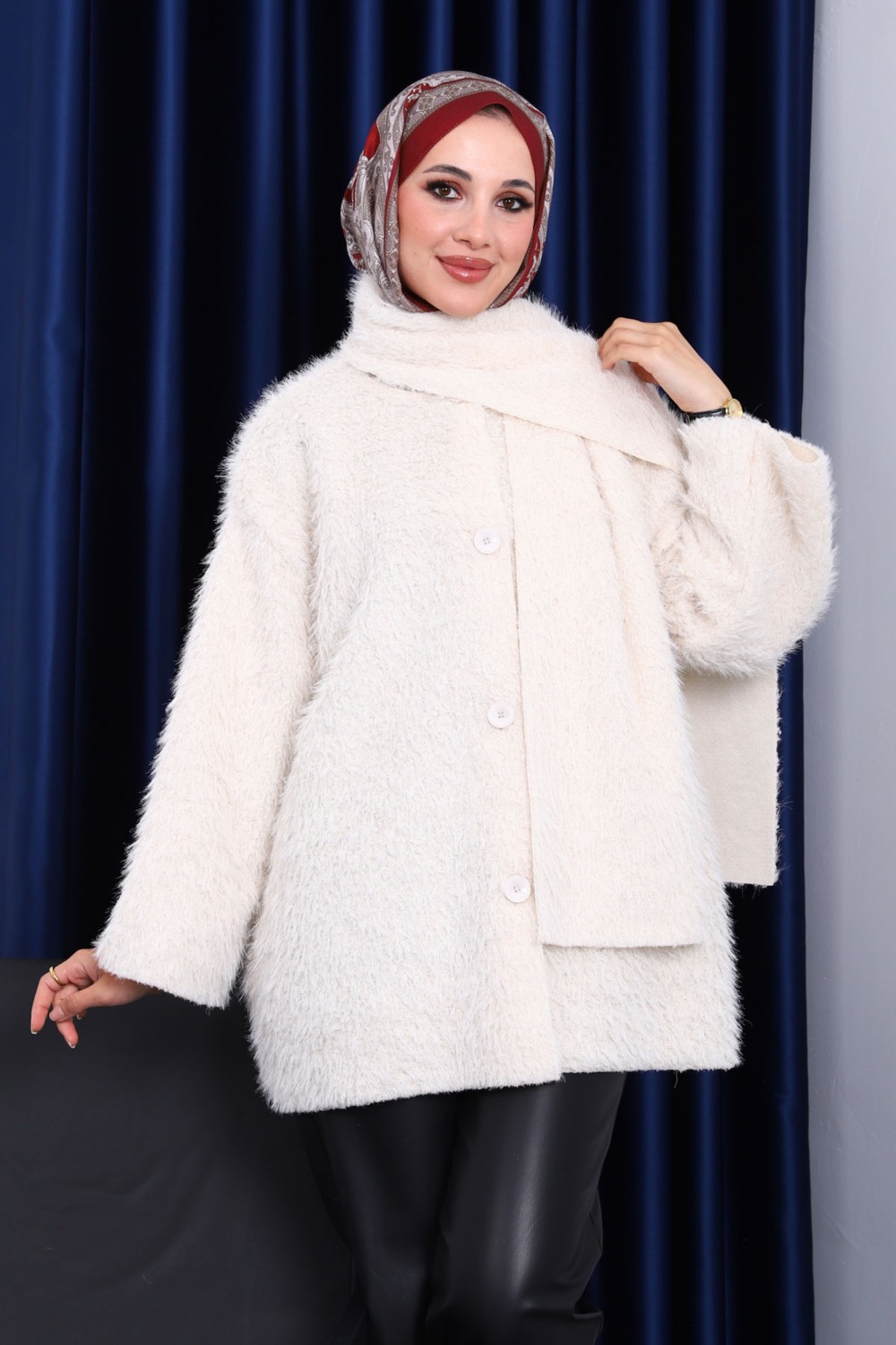 İmaj Butik Ekru Kayık Yaka Atkılı Ceket