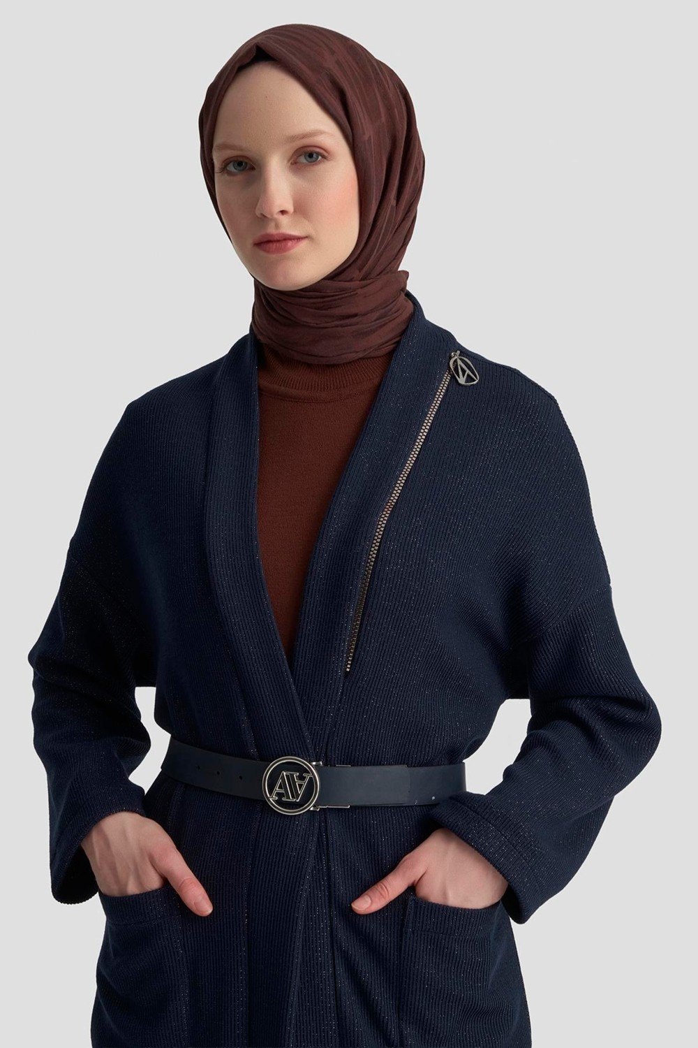 Armine Trend Süs Fermuar Detaylı Simli Fitilli Hırka 115 Cm Boy Lacivert 25KT532 görsel 3