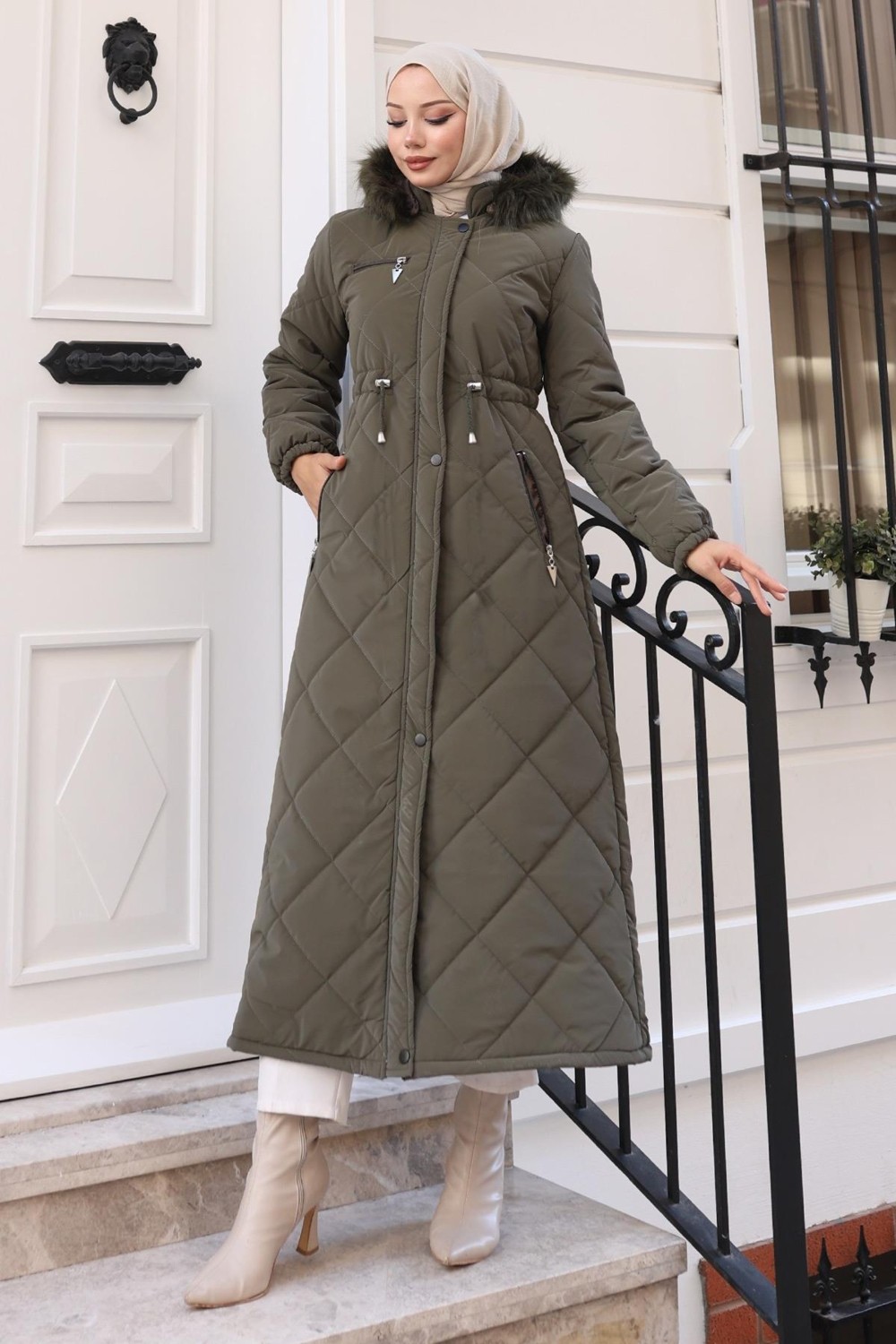 Moda Mihram Fermuarlı Kapşonlu Kapitone Mont Kadın Lacivert 19277 Uzun Kol Klasik Stil Özellikli