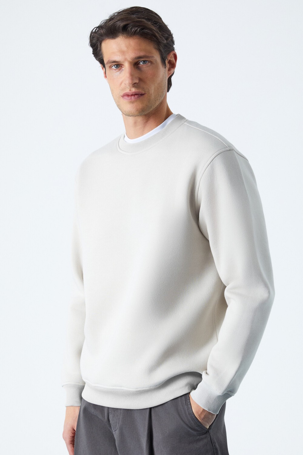Grimelange TRAVIS Erkek Organik Kumaşlı Yumuşacık Regular Fit Yuvarlak Yakalı Kahverengi Sweatshirt