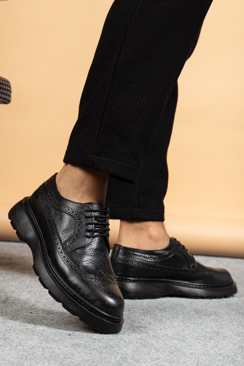 Maximoda Hakiki Deri Erkek Ayakkabı, 4 Mevsim Ortopedik Tabanlı Bağcıklı Tasarım