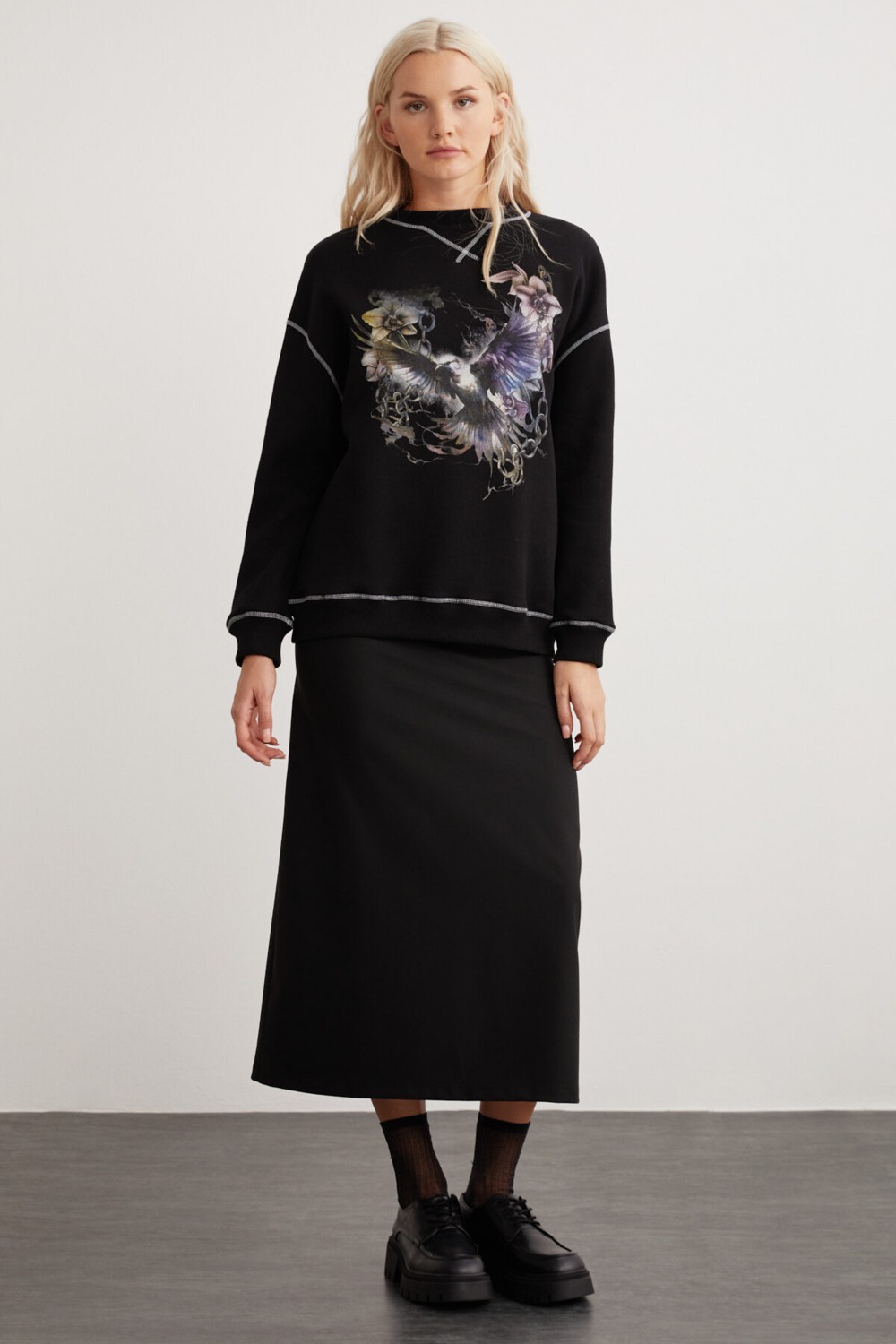 Grimelange Lorna Bisiklet Yakalı Baskılı Kontrast Dikişli Şardonlu Siyah Sweatshirt görsel 2