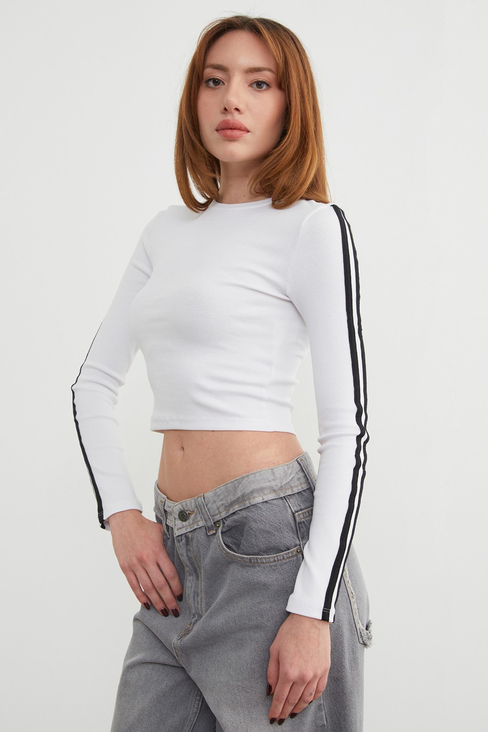 FullaModa Bisiklet Yaka Kolları Biye Detaylı Crop Body görsel 6