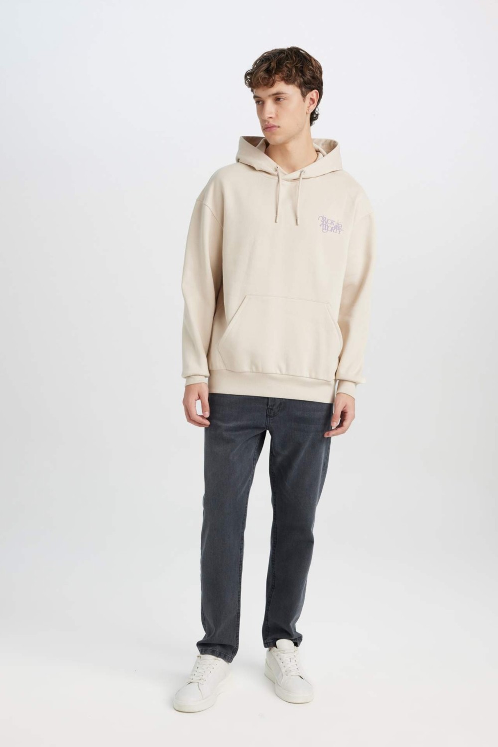 DeFacto Rick and Morty Boxy Fit Kapüşonlu Baskılı Sweatshirt D6770AX25SP görsel 2